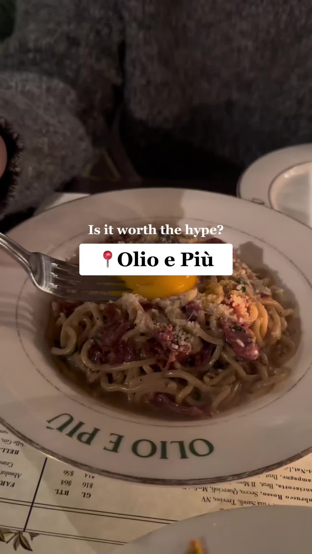 Short answer: no, and my foodie friends told me I should’ve known better. Lets talk about Olio e Più, though. Immaculate vibes, mediocre food. Three olives in the martinis, so thats a win! 👀 

#nycfood #nyceats #nycfoodie #nycrestaurants #newyork #newforkcity #eeeeeats #eatingnyc #nycfoodies #eatingnewyork #nyceeeeeats #nycdining #newyorkfood #eaterny #foodnyc 