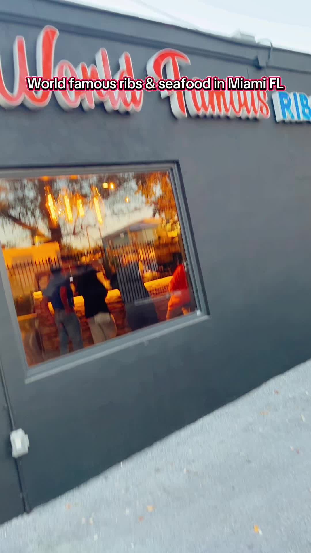 Go try world famous ribs & seafood in Miami fl tell them bipolar beauty sent you #worldfamousribsandseafood #miamifl #restaurant #foodie #foryoupage #creatorsearchinsights #fyp #miamirestaurants #florida #loaded #foodtiktok #foodtok 