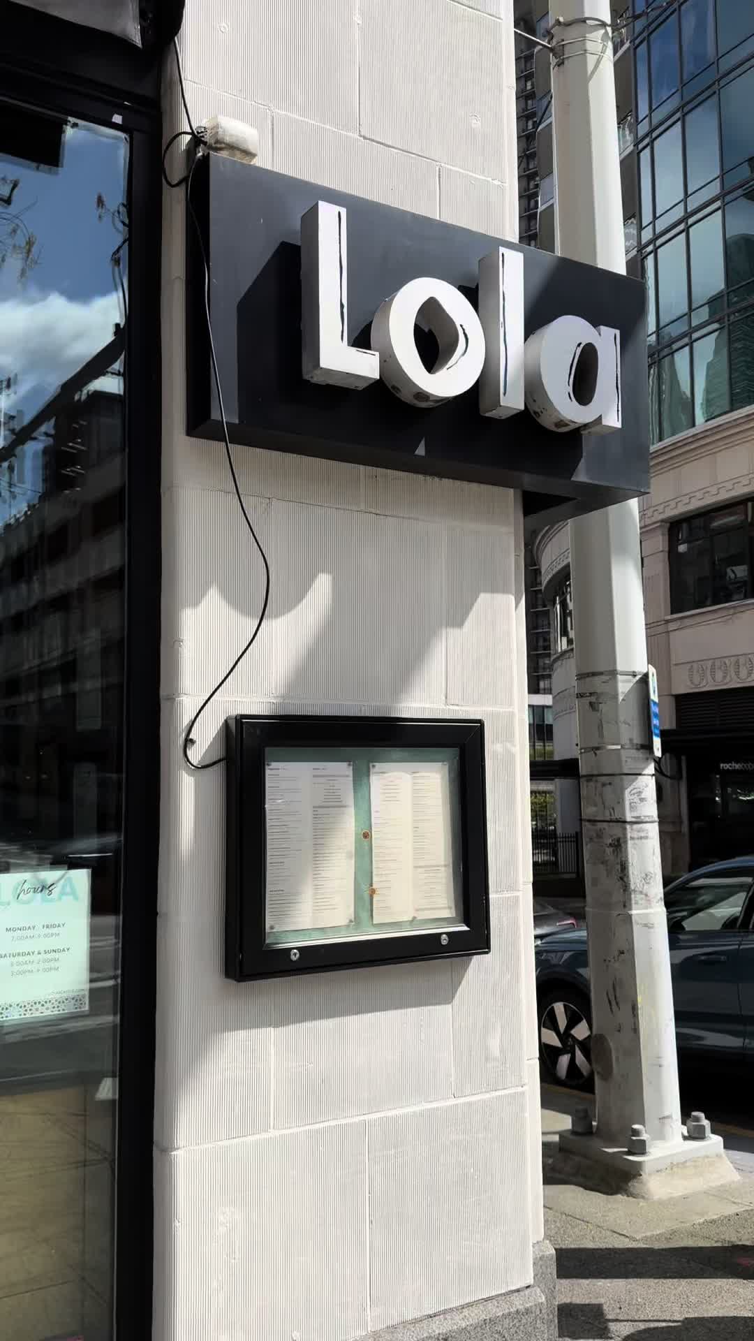 Come check out this pretty Mediterranean spot in Seattle’s Downtown! Everything here was so flavorful and felt very refreshing. Ingredients are clearly high quality too. The main area for improvement is temperature control which had a couple misses. Overall very worth checking out!

9/10 🌟

#seattlefood #brunch #mediterraneanfood #seattle 