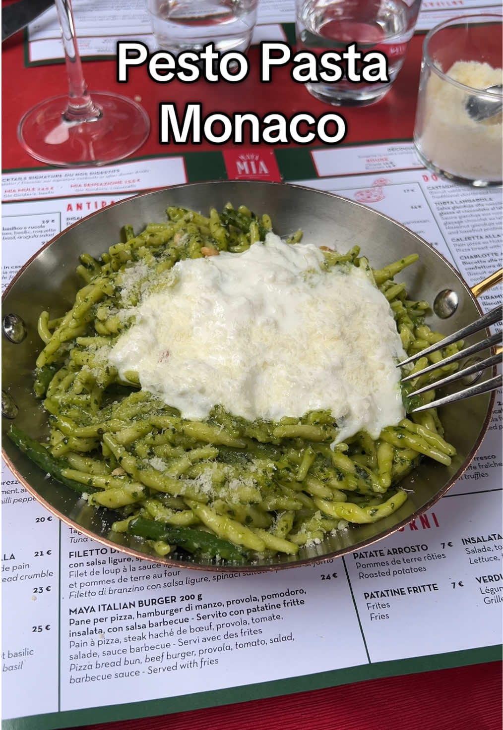 Had a really great pesto pasta in Monaco and I also added stracciatella 🤤 They also had an amazing passionfruit aperol , that I can highly recommend 🙏🏼🍹

Maya Mia📍

#creatorsearchinsights #monacofood #monacorestaurants #mayamia #flavouritesofficial 
