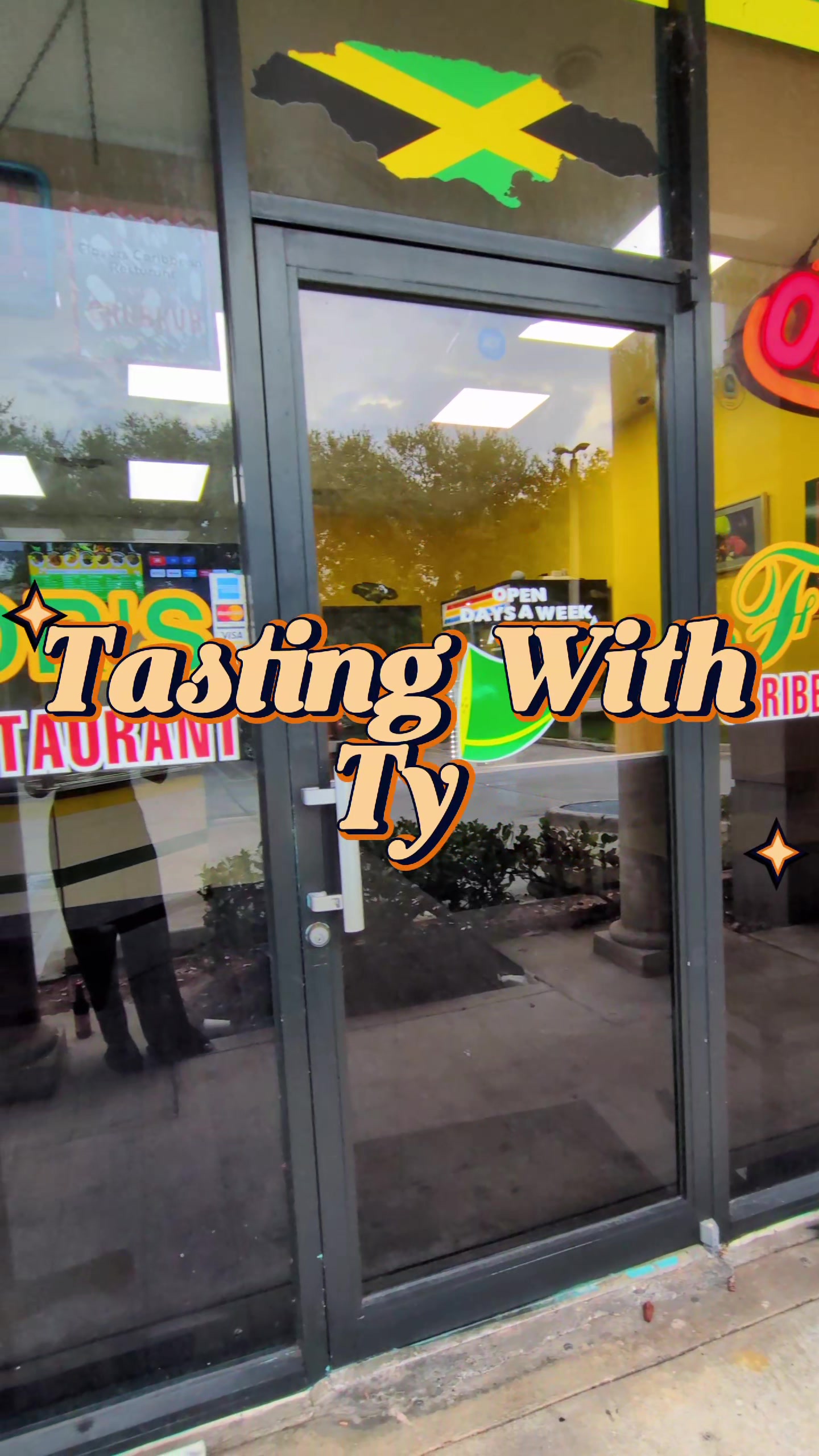 🇯🇲 Flavors - Carribean Restaurant 🇯🇲
🌴 Boynton Beach 🌴 

🏝️ It's hit or miss. The meats always hit. The rice is always a miss. It requires the gravy 😭 Sadly, they never have mac & cheese. The Dumplings & Patties are usually too tough to enjoy. This time it was not as tough. I feel like it should be fresher but it's been this way for years. 6.5/10

#carribean #flavorscarribbeanrestaurant #jamaican #fyp #boyntonbeach 