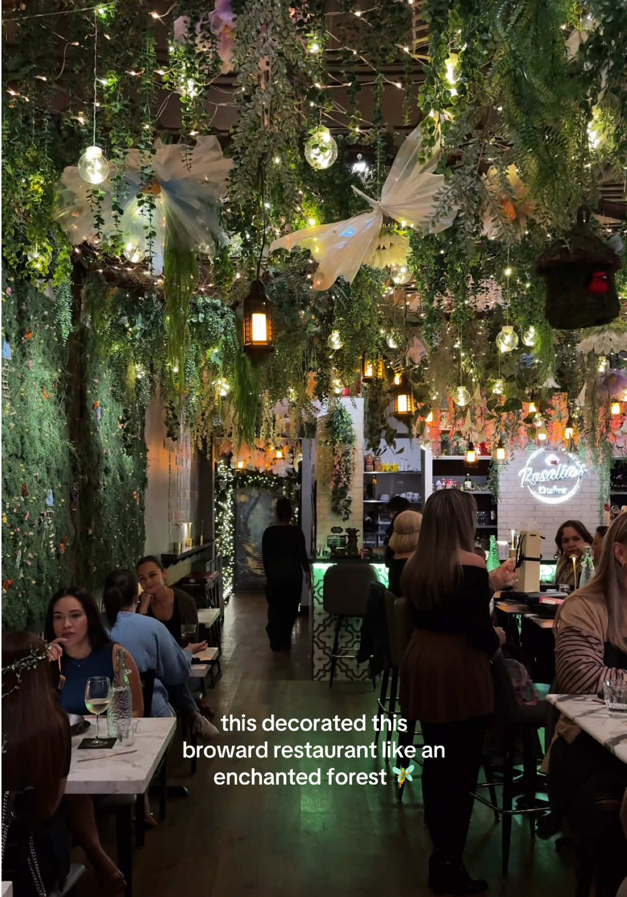 An Enchanted Forest experience just popped up at Rosalia’s Kitchen Restaurant in Miramar 🧚✨
📍12130 Miramar Pkwy, Miramar
The cutest enchanted forest is here! Rosalia’s Kitchen always goes all out with their decorations, and this season is magical! The design was done by @yolointeriors . Perfect spot for the family, a unique date experience, or just a fun time for a yummy dinner here in Broward. The staff is so sweet. Appreciate you all for hosting 💚
Follow me for more things to do, restaurants, & events in Broward County and Fort Lauderdale 🌴
#broward #browardcounty #miramarfl