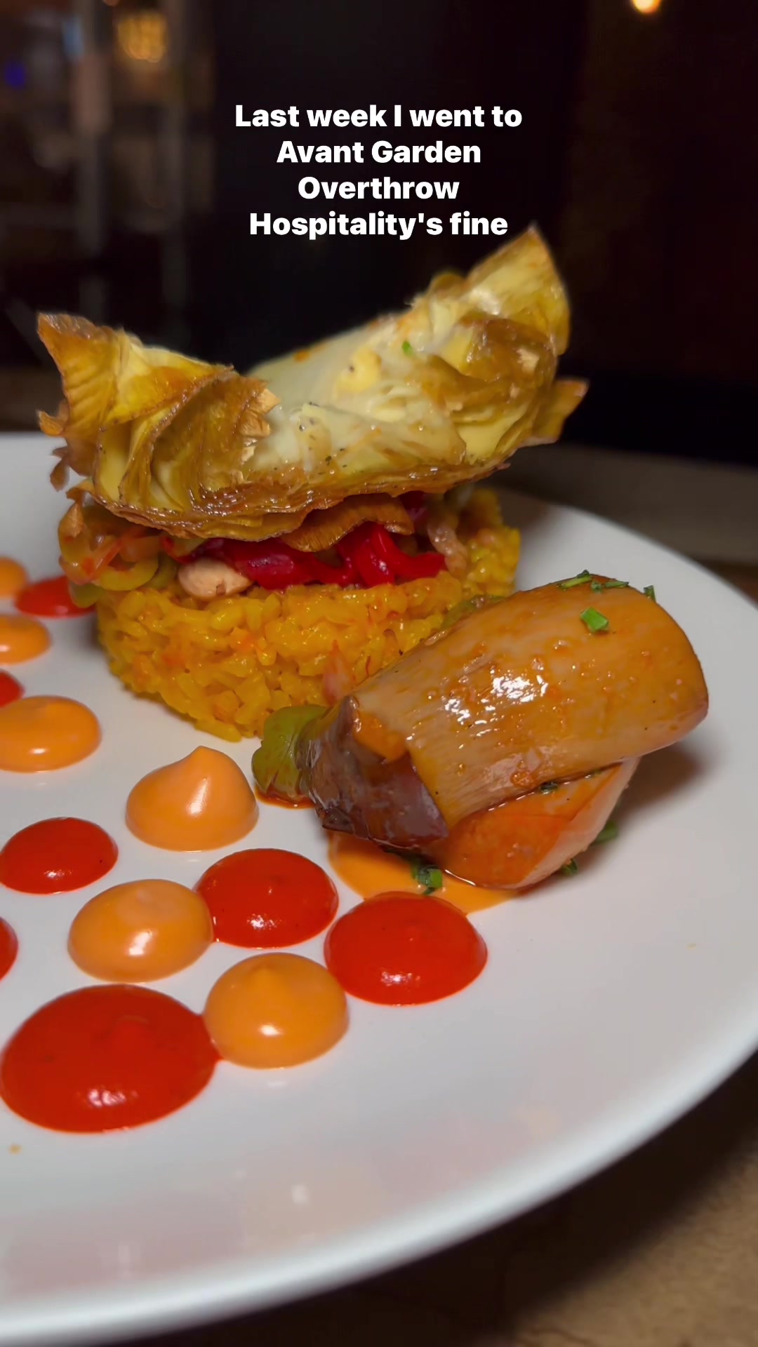 Another @Overthrow Hospitality  gem, Avant Garden offers phenomenal plant based fine dining. 

Must order:
🥗 baby gem: 10/10 elevated caesar salad 
🥪 artichoke toast: 9/10 love the hint of truffle
🥕 carrot: 10/10 truly incredible, amazing spices 
🥘 paella: 8.5/10 loved the drops of aioli

#nycvegan #vegannyc #finedining #michelin #nycmichelin #michelinstar #paella #plantbased #eastvillage #crispyrice