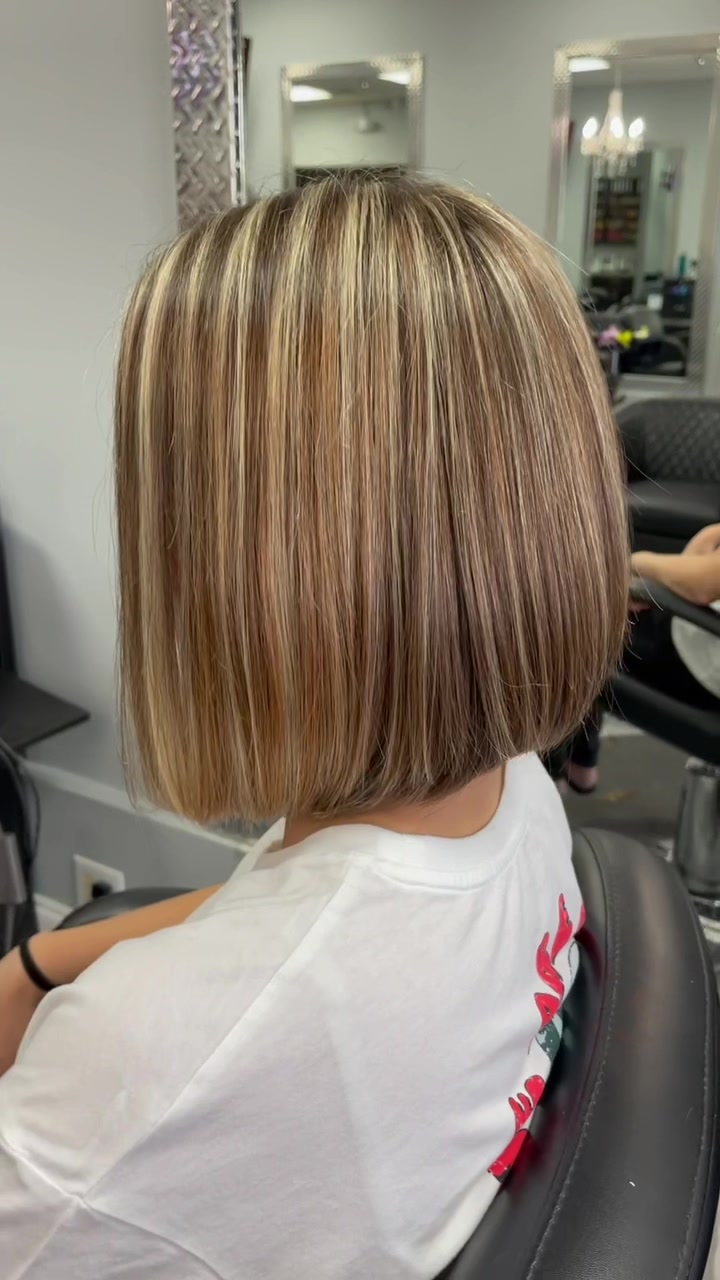 Love this trendy bob Call us for an appointment 561-733-8338🤍 Hair by: Janet #modernsalon #bobhaircut #hairsalon #boyntonbeachhairstylist #haircut
