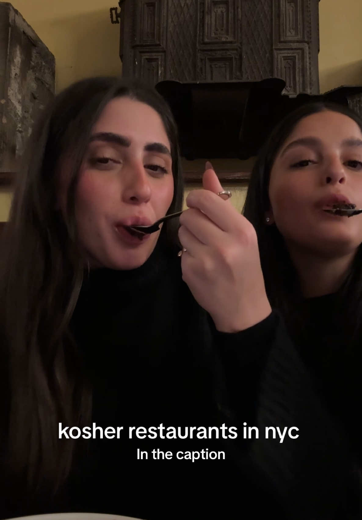 נוסעים לניו יורק בקרוב? שמרו את הסרטון
 
Nyc Kosher Restaurants🍎

Breakfast- 
Milk n’ honey 
Bagel cove 
Patis 
Magnolia bakery (401 bleecker st.)

Lunch- 
Sen sakana 
Miznon 
Akimori 
Habaita 

Dinner- 
Reserve cut park avenue 
Le marais 
Noi due dairy 
Noi due carne 
Barnea bistro 
Malka 

*Krispy Kreme (Times Square)
*Baked by Melissa 
*Bagles & Co
*Double zero pizza 
*Juice press 