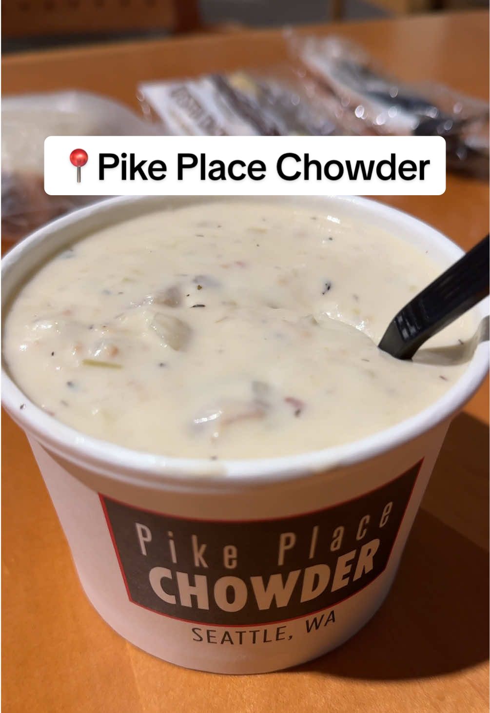 My hack as a Seattle local who loves Pike Place Chowder 😋Save this for your next trip to Pike Place!
 
#pikeplacemarket #seattlewa #visitseattle #seattlewashington #seattletiktok 
