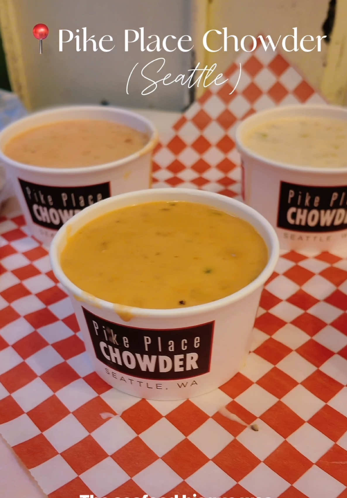 Clam chowder that actually lives up to the hype 🥣✨ Pike Place Chowder is rich creamy and packed with flavor in every spoonful. Perfect for warming up while exploring the market and honestly worth the line every single time 🤤 

📍1530 Post Alley, Seattle, WA 98101
.
.
.
.
.
.
.

#bayareafoodie#pikeplacemarket #seattle #fyp #foodie