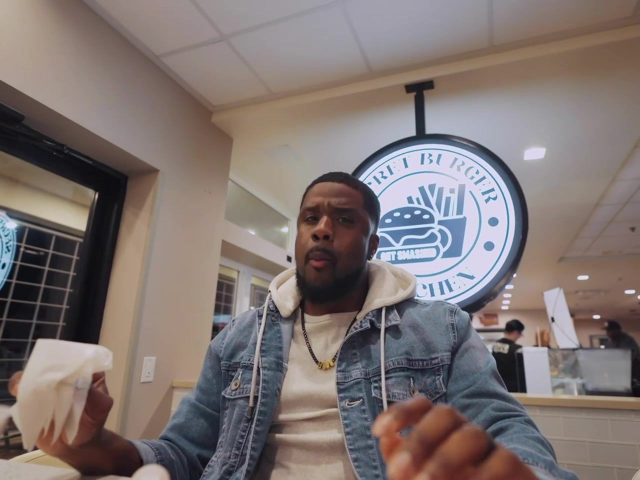 a BRAND NEW burger place you can’t miss!! 
@secretburgerkitchen 
(ALL details below👇‼️) 

+ follow @george.pnw @seattle.locals and @living.inseattle for more stuff in seattle 💕 save this post for later 🫶🏻

this is Secret Burger Kitchen a NEW hole in wall smashburger spot in Capitol Hill 🕳️🏠

It’s some of the crispiest and juiciest burgers I’ve ever had (+ it’s pretty affordable!) ⭐️🤤

Patties are made from scratch everyday and their sauce and secret burger seasoning are insanely good 🤯 🙈

The address: 554 Broadway, Seattle, WA 98122
United States 
11-10pm everyday ‼️ 
Weekends til 12am 🫶🏻🔥

WHAT TO GET: 
Two 1/2 lb classic double SMASH burgers with cheese and fries 😍 
with an extra side of sauceeee
Their rainbow milkshake is also phenomenal too! 🌈

who are you taking? Do you have any questions?! 👀

🌲
💧
⛰️
🏙️
🚤

#paidCollabs #SecretBurgerKitchenPartner

#Seattle #SeattleBucketList #fyp #explore #restaurantsInSeattle #seattleFood #seattleRestaurants #seattlefoodie #seattleburgers 