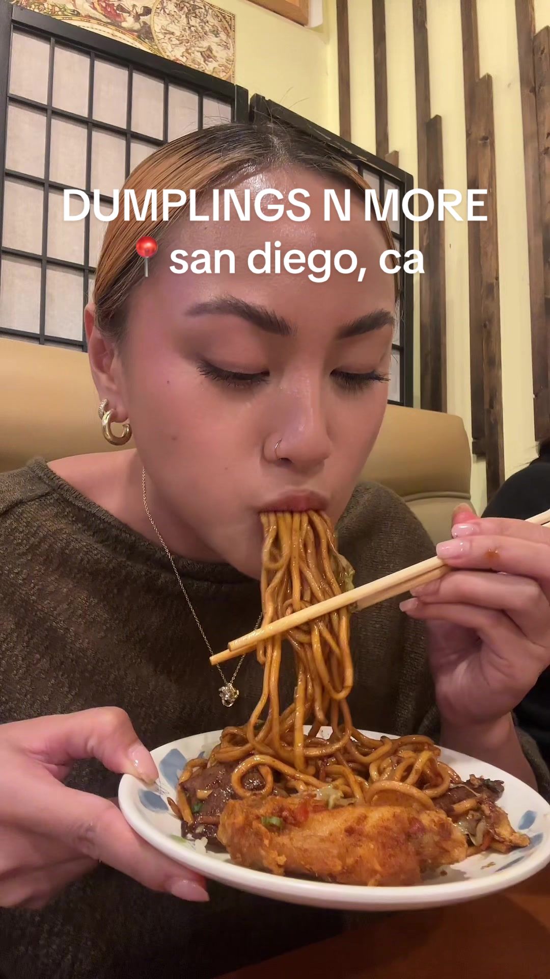 din tai fung dupe at a way cheaper cost 🥟 we came here twice during the week lol 

#fyp #sandiego #sandiegolife #sandiegofood #foodie #foodreview #foodtiktok #foodtok #dintaifung 