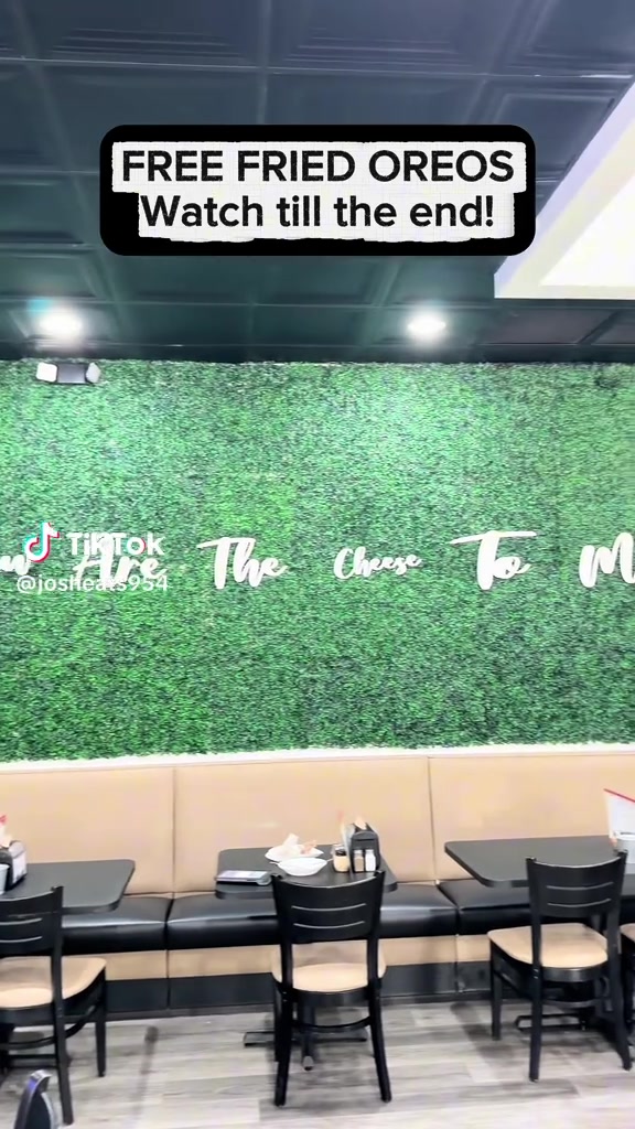 Coral Springs, we found a hidden gem! @littlemikespizzacoralsprings is hooking y'all up with FREE Fried Oreos when you mention the promo code: "JOSH EATS"
Music by @uk_90.music
From the cheesy pies to garlic rolls, wings, and those legendary Oreos — this spot is doing it right!
New location at : ° 4631 N State Road 7 Coral Creek Plaza,
Coral Springs, FL 33073
› Offer valid through November 30th - in-store only
° Little Mike's Pizzeria (all locations)
I Use code Josh Eats when ordering to claim your free
Oreos!
• Like this post, follow @JoshEatsFL+ @LittleMikesPizzeriaCoralSprings, tag your pizza crew, and share it to your story so nobody misses out!
#littlemikespizzeria #coralspringseats #southfloridaeats #freeoreos
msbdebrito Still daydreaming about those wings and