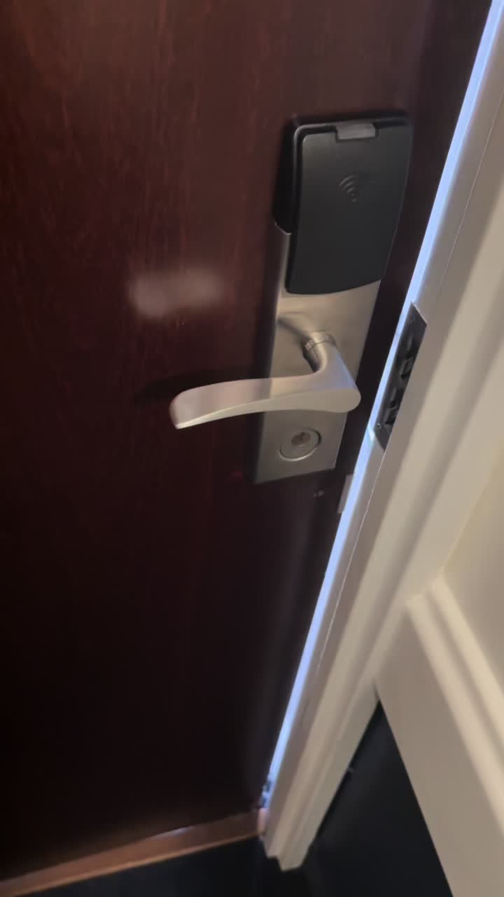 📍 Fairmont, Monte Carlo Room Tour

@Fairmont Hotels & Resorts #fairmontmontecarlo #fairmontmonaco #monacohotel #montecarlohotel 