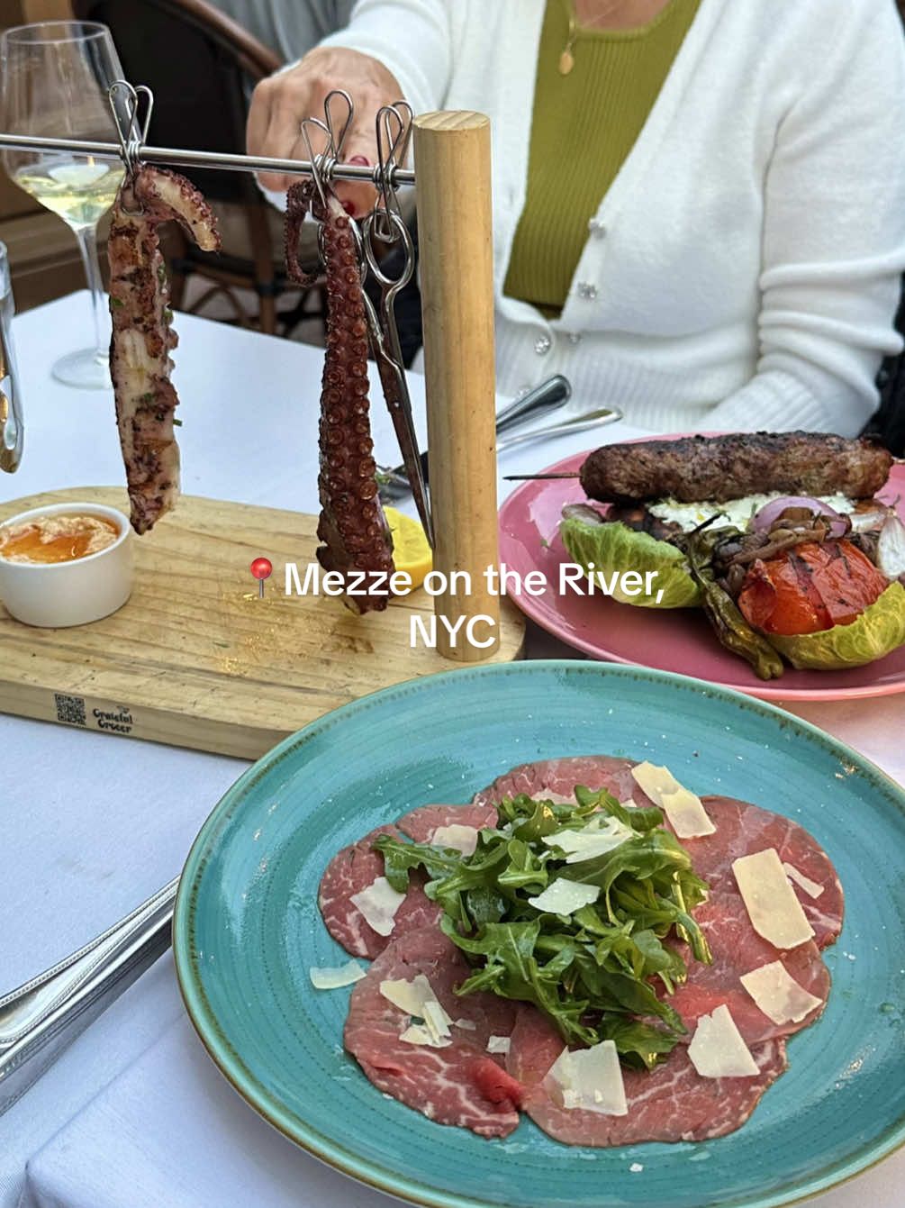 📍Mezze on the River 
#nyc #restaurant #nycrestaurants #mediterraneanfood #nycfood #foodie #nycfoodie 